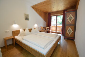 2 Bettzimmer 1