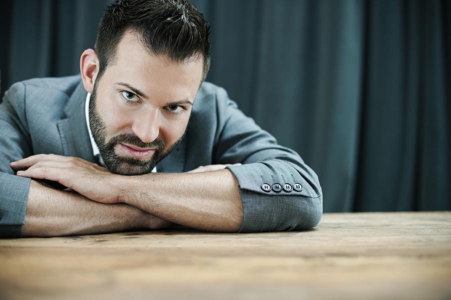 Christoph Kulmer_Kopf auf Hand