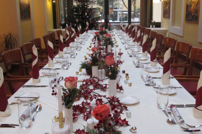 Grand Hotel Bidermeier gedeckter Tisch
