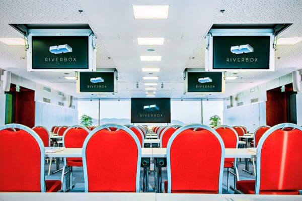 Riverbox Displays (c)MarkusZahradnik