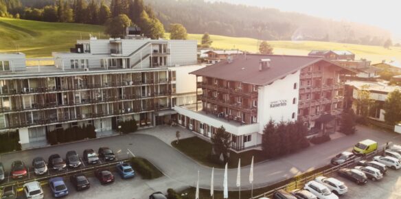 AUGUST_SENTIDO KAISERFELS_FOTOKARUSSELLMELANIE_RAMONA_HINTNER-102
