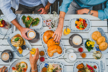 bh_aussen_frühstück_von oben