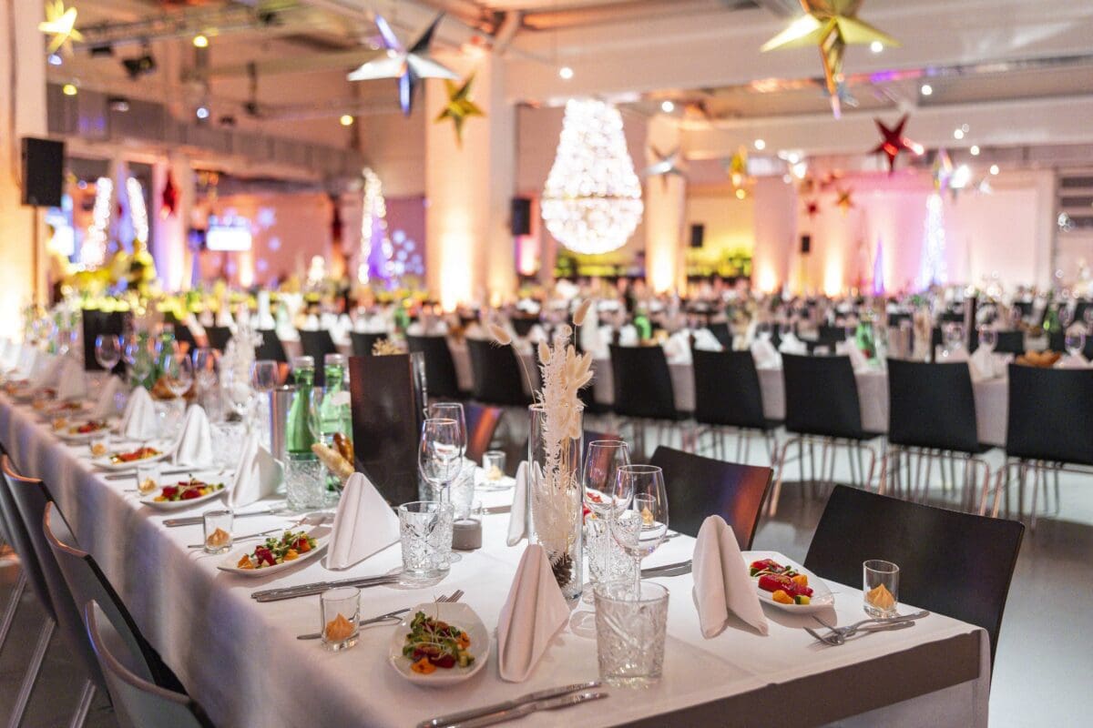 Brandboxx-GliQuatri-Gala-Weinachtsdeko-min