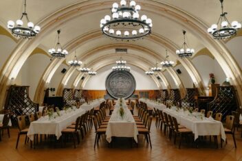 Grinzinger-Keller-Tafel-(c)Ana-Baros