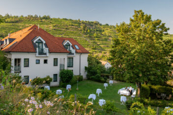 SHR_Krems_Exterior2