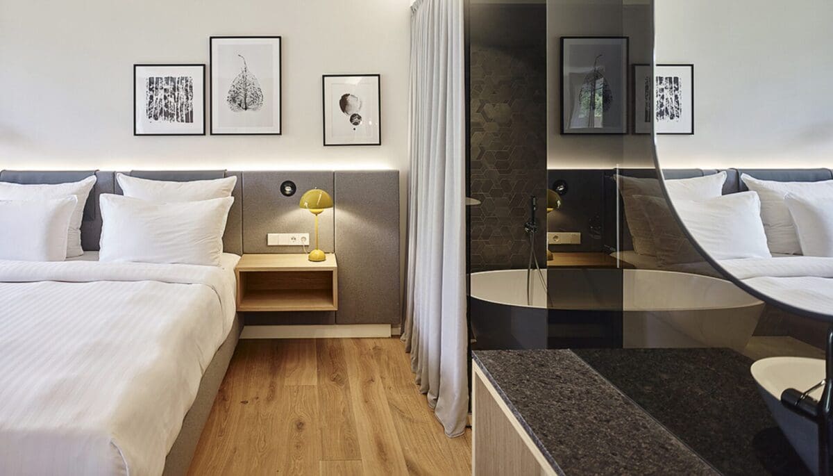 SHR_Krems_room_GoldbergSuite_3 (1)